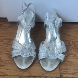 Women’s Silver Elegant Formal Heels